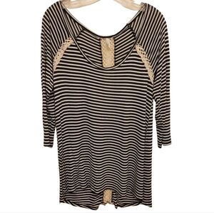 Vanity Navy Blue White Striped Lace Long Sleeve High Low Tee Size Large